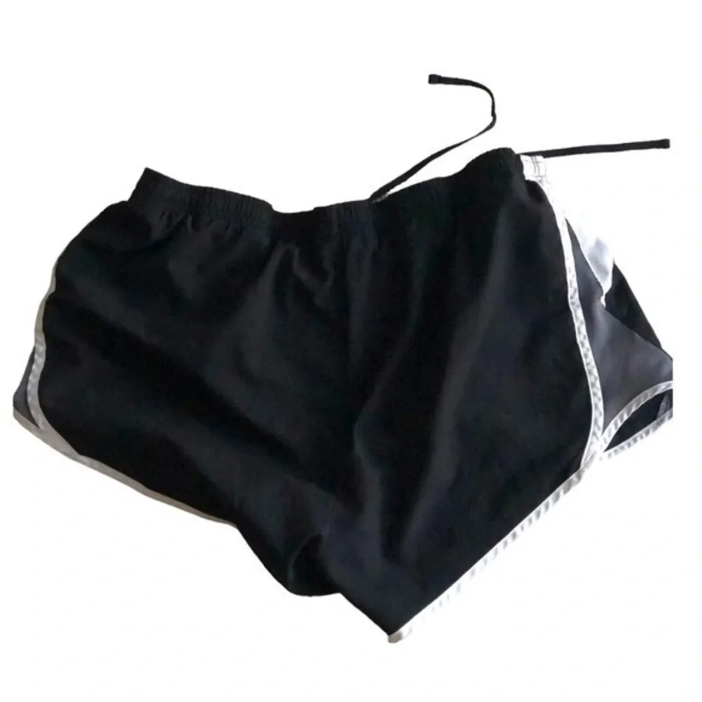 Nike Dry Fit Athletic Black Shorts Size M - Picture 1 of 3